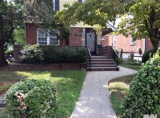 4582 166th St, Flushing, NY 11358