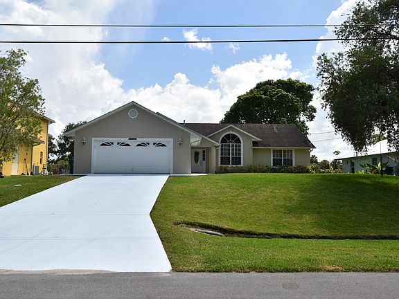 2nd image of 1654 SW Lexington Drive