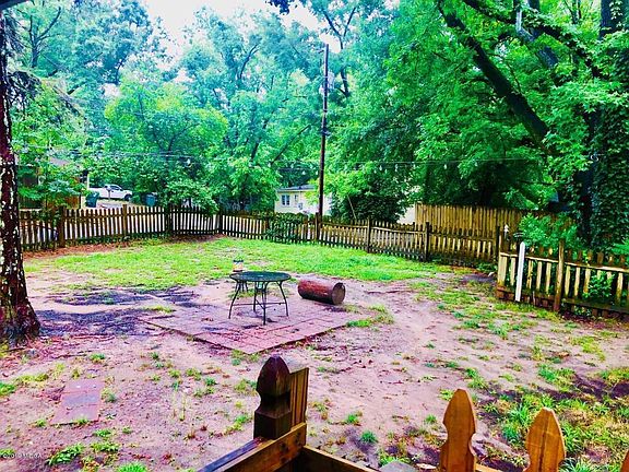 3rd image of 2468 Darden Dr