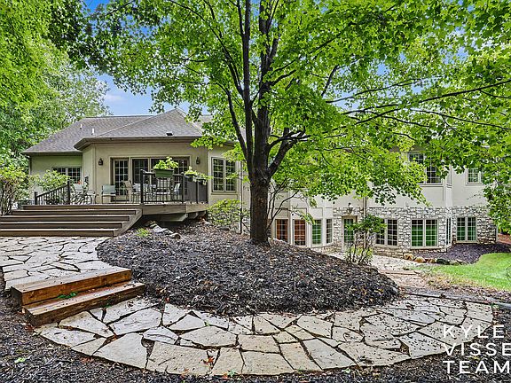 3rd image of 7685 Woodviolet Ct SE