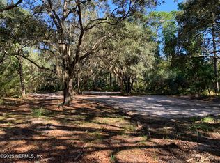 102 EDEN Avenue, Interlachen, FL 32148