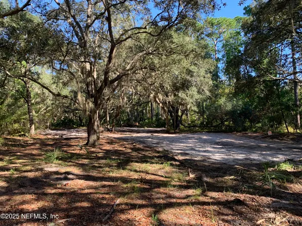 102 EDEN Avenue, Interlachen, FL 32148