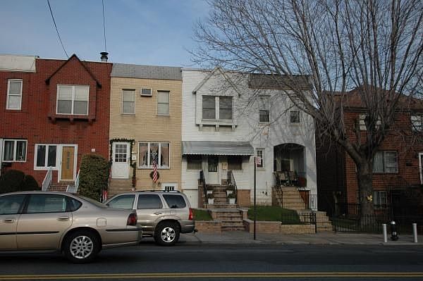 1st image of 1139 75th St