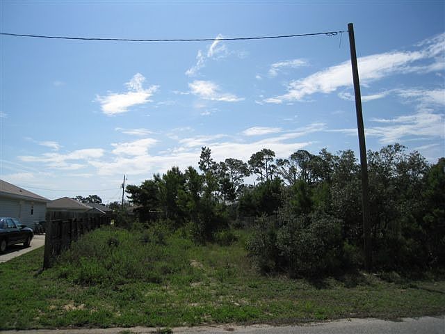 2nd image of 5326 Yellow Bluff Rd