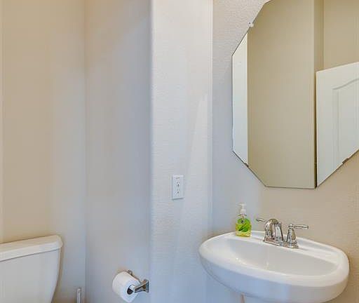 5th image of 2844 Seaside Dr