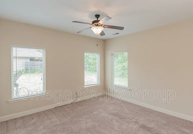 4560 Barretts Trace Blvd — Photo 7