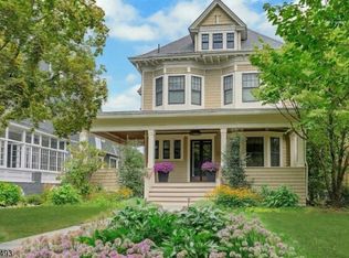59 Hobart Ave, Summit City, NJ 07901