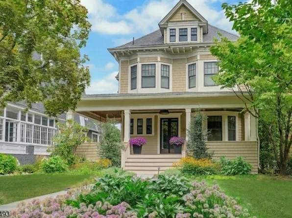 59 Hobart Ave, Summit City, NJ 07901