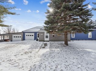 100 Hawkeye St, Aurora, IA 50607