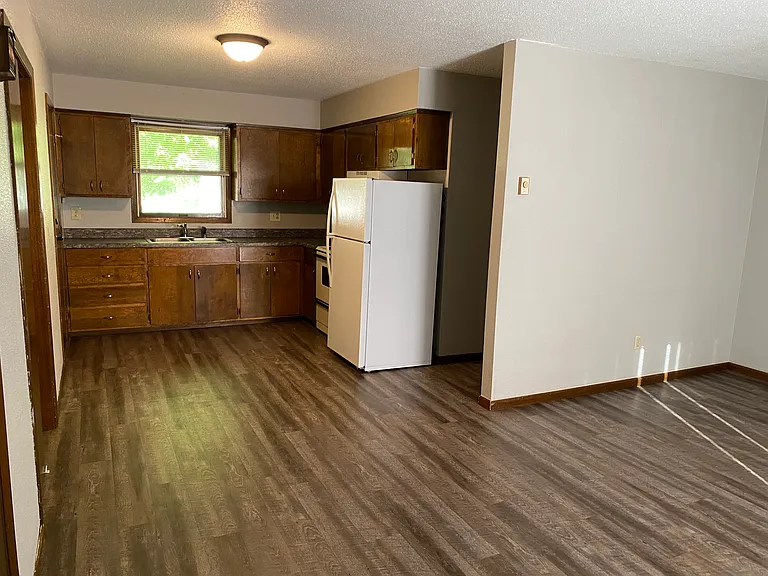 204 E 2nd St #2 — Photo 4