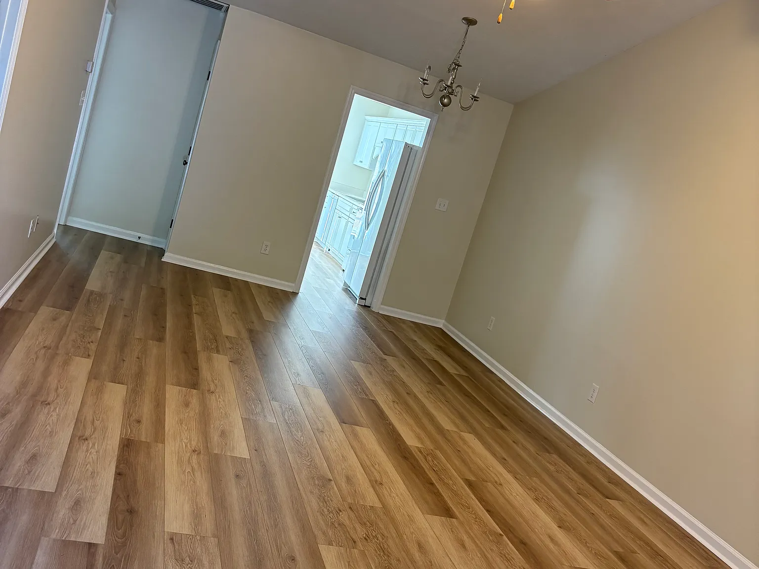 1510 Abby Way — Photo 2
