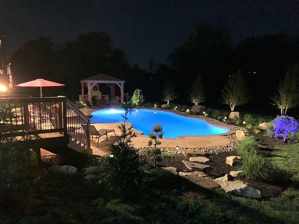 2nd image of 107 Verdure Ln