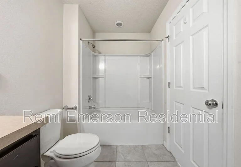 1096 Pavia Dr — Photo 19