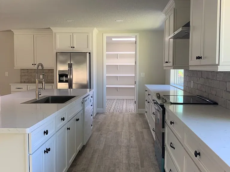 421 Pelican Bay Dr — Photo 6