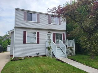 2028 Crooks Rd, Royal Oak, MI 48073