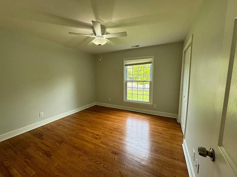 1514 Archdale Dr — Photo 11