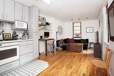 Sold by Marc Meir, LREB