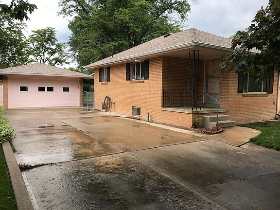 5th image of 195 Coral Way