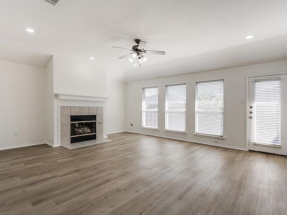 4th image of 4153 Cherry Ridge Dr