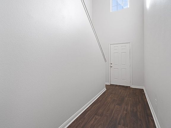 3rd image of 3932 Northaven Trl
