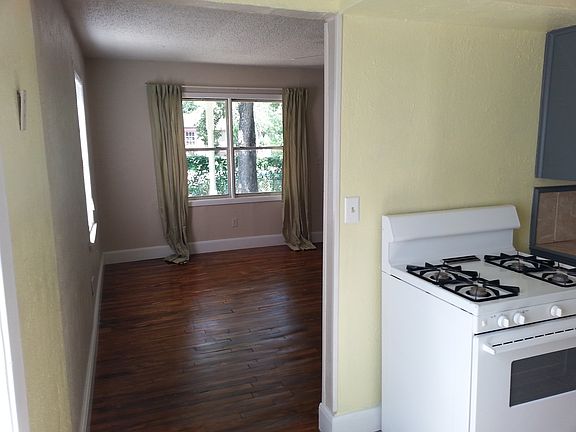 View Kitchen to Livingroom