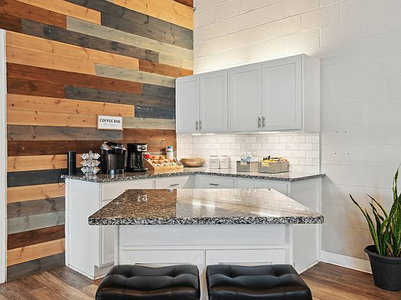 5th image of 5029 Cherrycrest Ln #5221F
