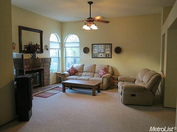 3rd image of 9021 Emsdale Way