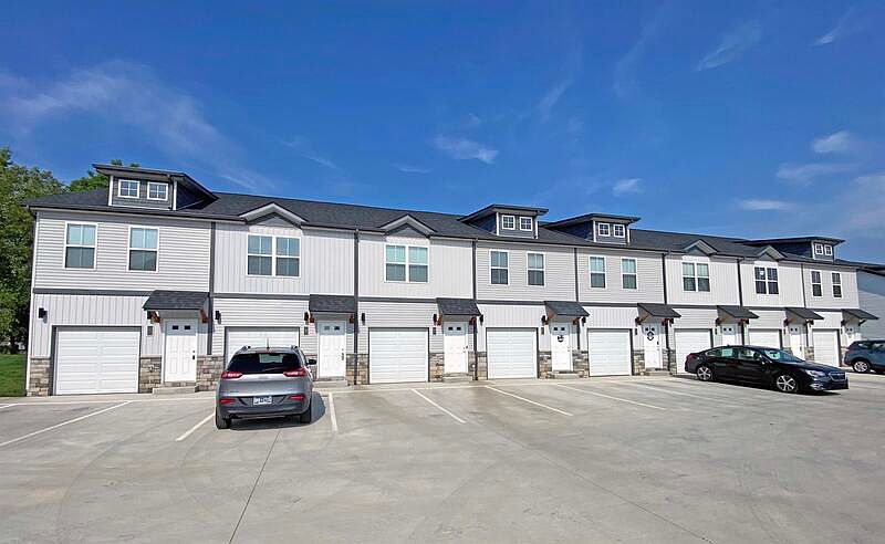 1st image of 220 Drayton Dr #B