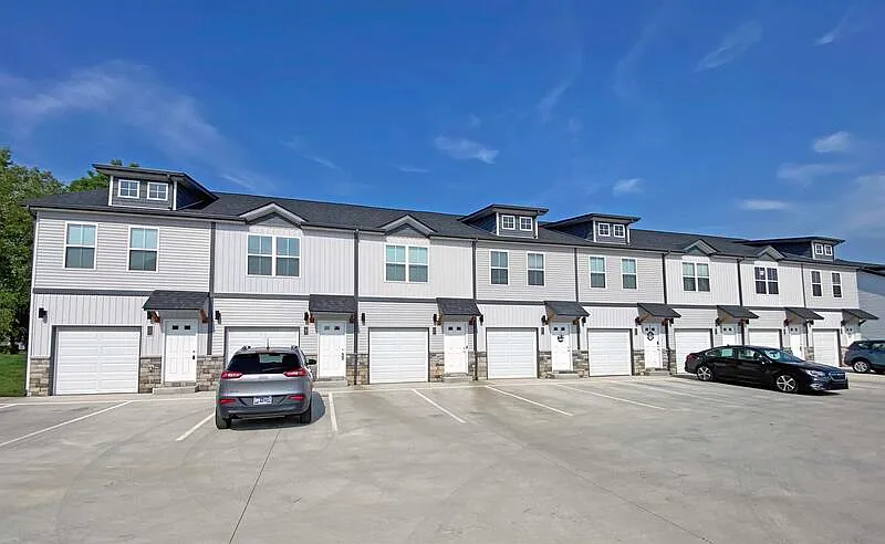220 Drayton Dr #B