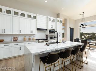 27 Isleworth Dr, Henderson, NV 89052