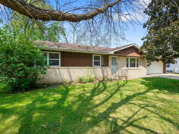 2125 2nd St, Gilbertville, IA 50634