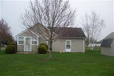 3rd image of 9947 Belden Dr
