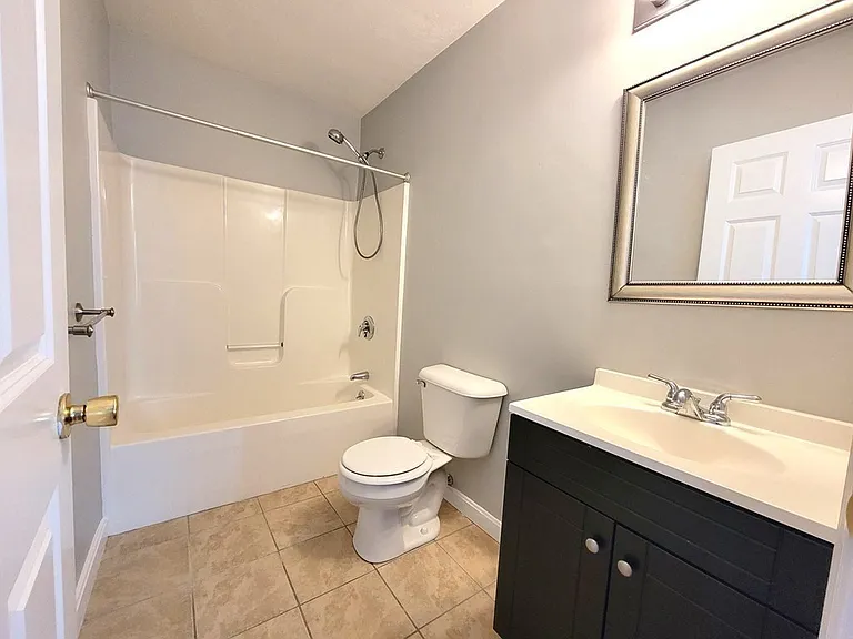 70 Oak Street Ext #3E — Photo 10