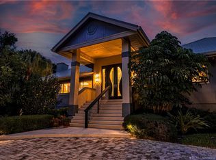 12 N Sewalls Point Rd, Sewalls Pt, FL 34996