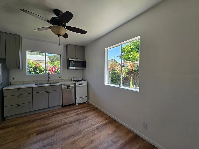 4126 Cumberland Ave — Photo 7
