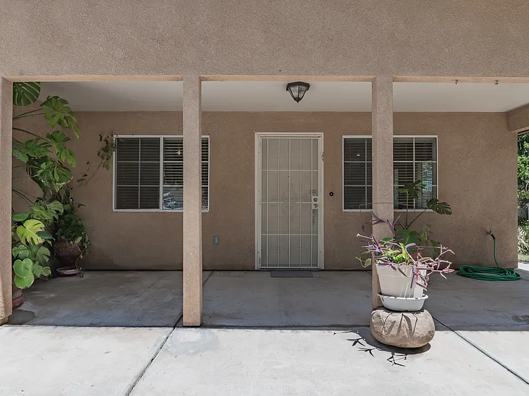 730 Pine Ave — Photo 20