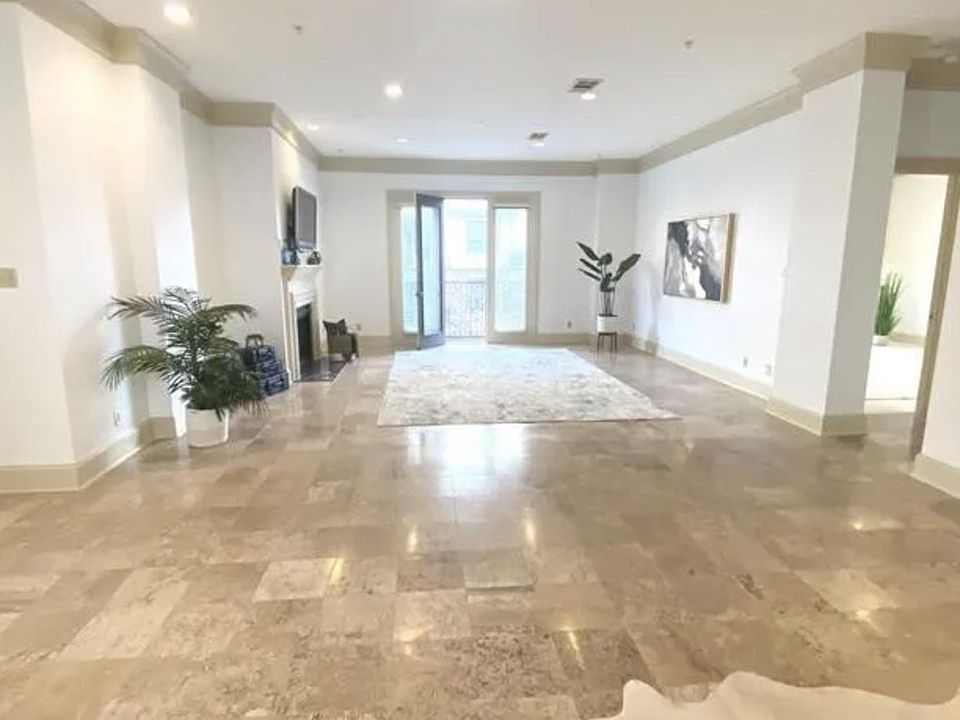 1st image of 2848 Woodside St #3C