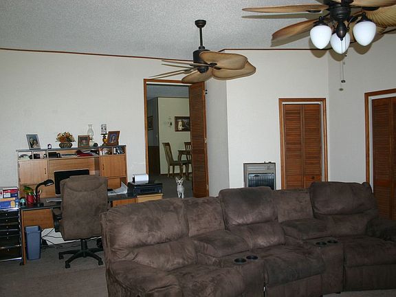 main home den