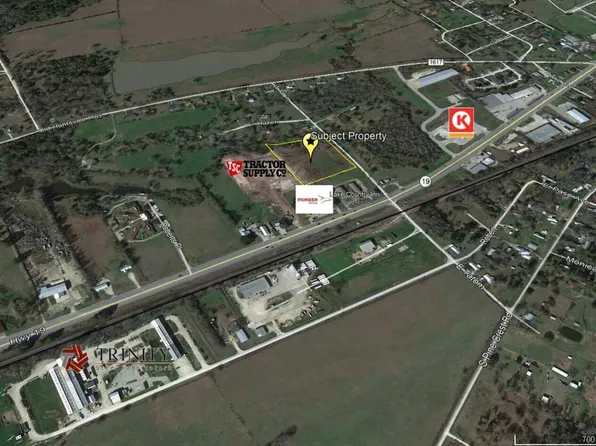 W Tatom St, Trinity, TX 75862
