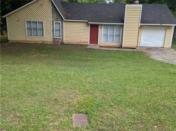 8997 Huntwood Ln, Riverdale, GA 30274