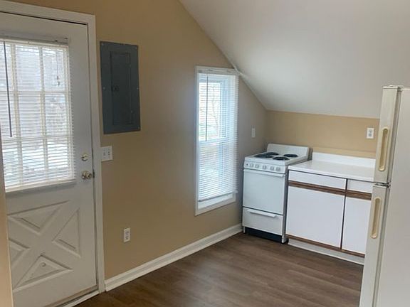 5th image of 500 McMunn St #B