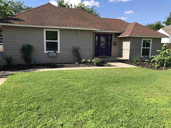 4th image of 1328 NW Ash Ave
