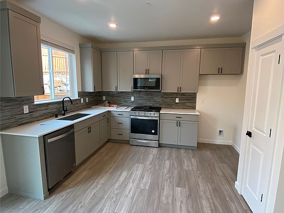 4th image of 14358 271st Circle NE #25