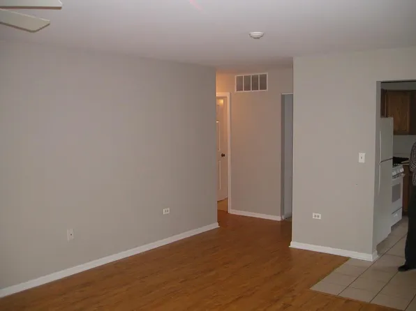 2211 Waterleaf Ct Unit 104, Naperville, IL 60564