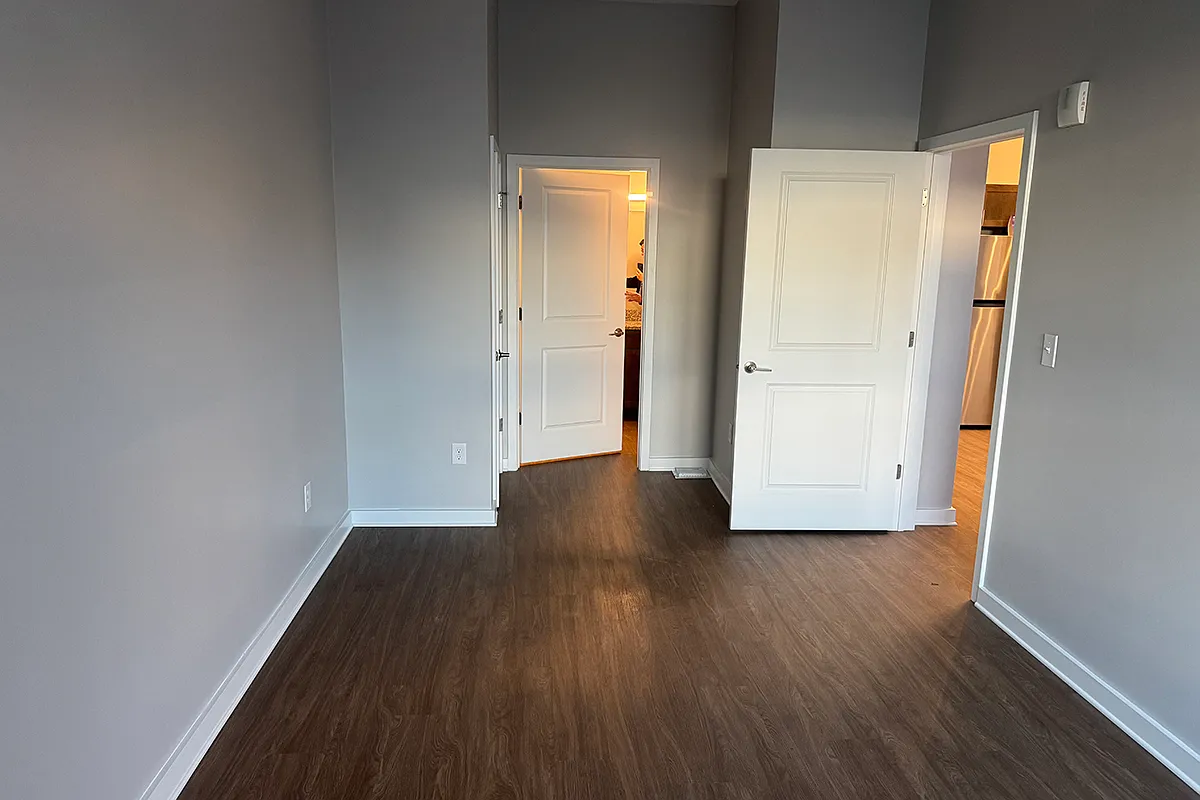 2100 Bainbridge Senior Apartments 55+ — Photo 4