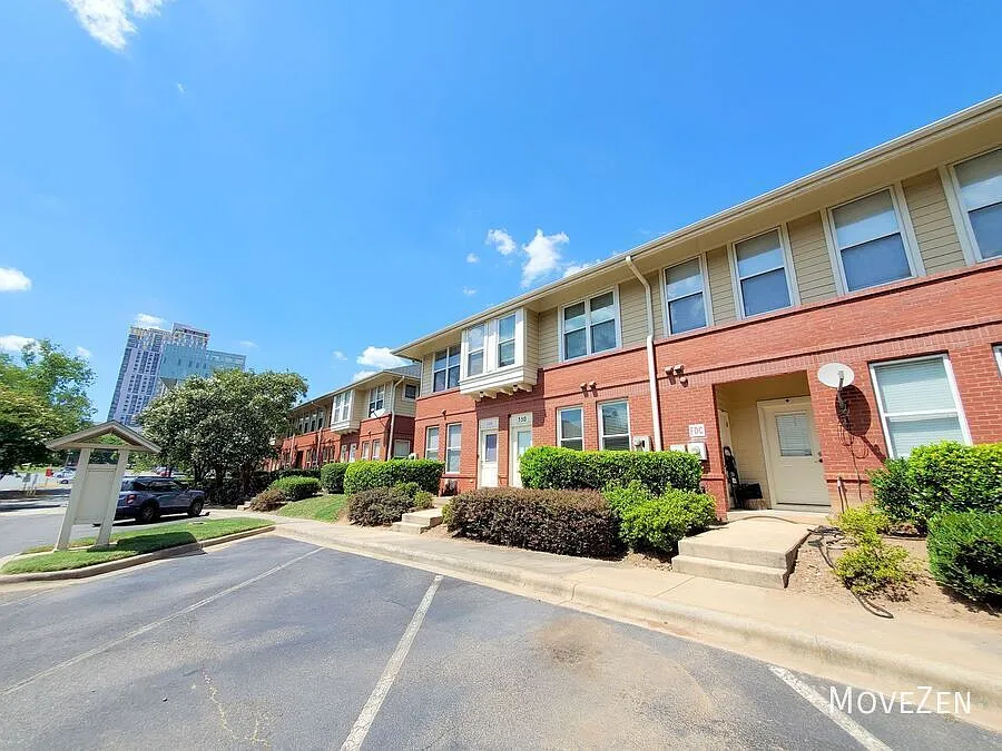 526 E 9th St Charlotte, NC 28202 Ground Level Low Density! — Photo 3