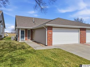 8972 Broken Spoke Dr, Lincoln, NE 68507