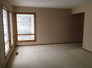 507 N 27th St, Bismarck, ND 58501