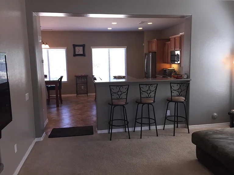2022 W Marconi Ave — Photo 11