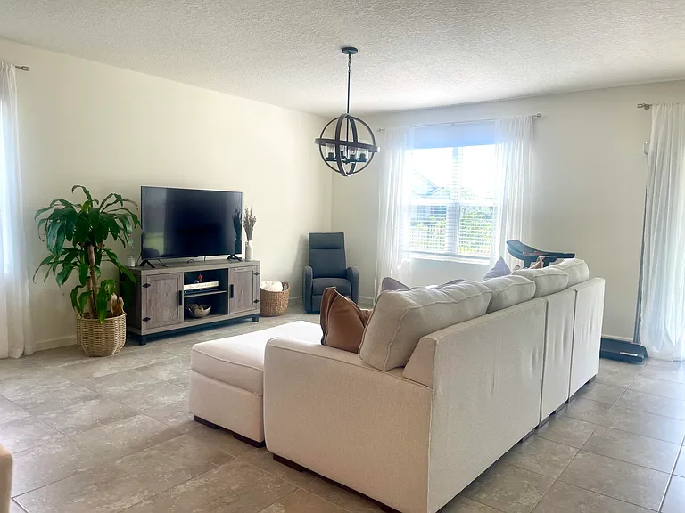 10574 SW Cambria Ln — Photo 6